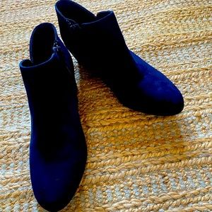 Style and Co. size 10 navy ankle boot
